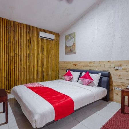 Muntilan Oyo 2380 Alea Guesthouse מראה חיצוני תמונה