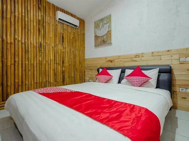 Muntilan Oyo 2380 Alea Guesthouse מראה חיצוני תמונה