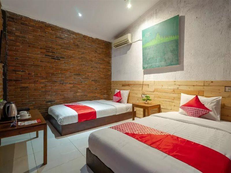 Muntilan Oyo 2380 Alea Guesthouse מראה חיצוני תמונה