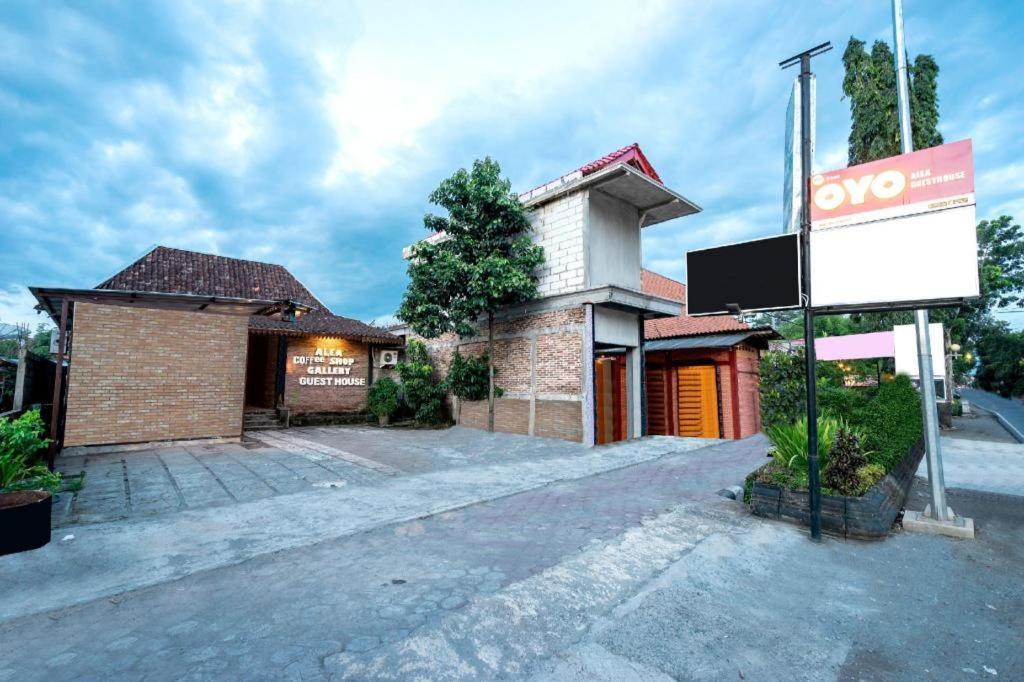 Muntilan Oyo 2380 Alea Guesthouse מראה חיצוני תמונה