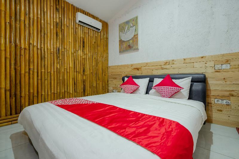 Muntilan Oyo 2380 Alea Guesthouse מראה חיצוני תמונה