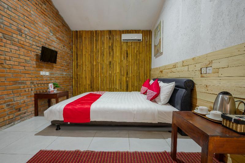 Muntilan Oyo 2380 Alea Guesthouse מראה חיצוני תמונה