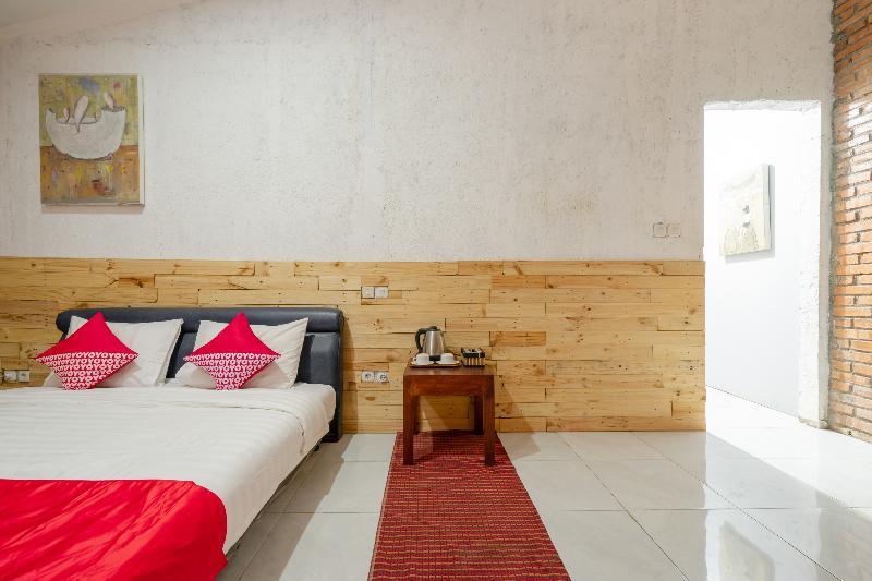 Muntilan Oyo 2380 Alea Guesthouse מראה חיצוני תמונה