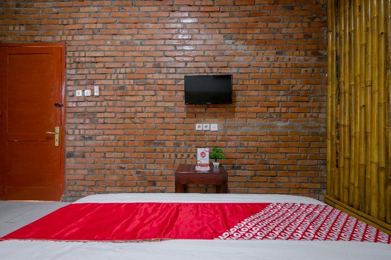 Muntilan Oyo 2380 Alea Guesthouse מראה חיצוני תמונה